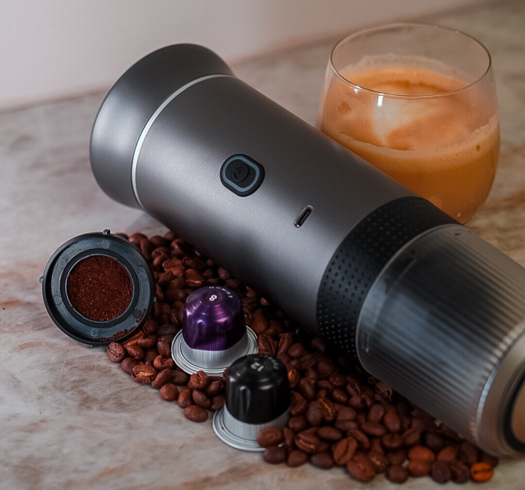 BrewMate™ – Tragbare und kabellose Espressomaschine